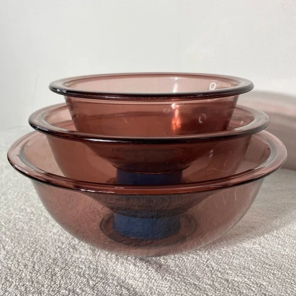 Vintage PYREX Set of 3 Cranberry Glass Nesting Mixing Bowls 1L, 1.5L & 2.5L - Picture 14 of 16